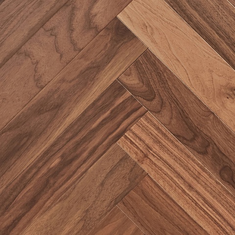 Wood Bee Herringbone Американский Орех Селект гладкий глянец Select, UV-лак gloss 30±5% (правая) (фото 1)